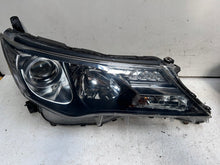 Laden Sie das Bild in den Galerie-Viewer, Frontscheinwerfer Toyota Rav 4 W0836 Ein Satz Scheinwerfer Headlight SCH8425900431zc