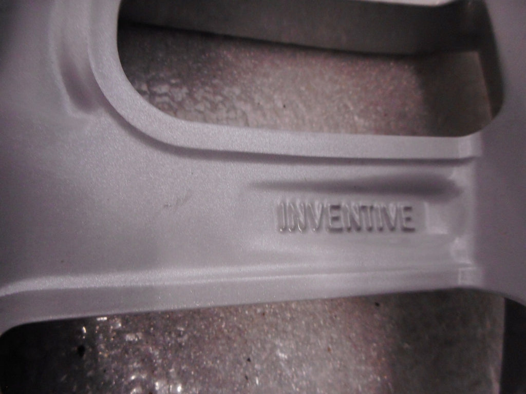 1x Alufelge 17 Zoll 6.0" 5x114.3 50ET MG93459465 Renault Trafic Rim Wheel