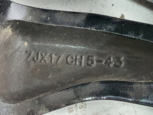 Laden Sie das Bild in den Galerie-Viewer, 1x Alufelge 17 Zoll 7.0" 5x114.3 651651651 Renault Megane IV Kadjar Rim Wheel FEL3720012045cr