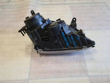 Laden Sie das Bild in den Galerie-Viewer, Frontscheinwerfer Opel Vectra C 93171432 Xenon Ein Stück (Rechts oder Links) SCH8884335182cp