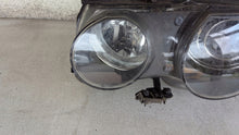 Laden Sie das Bild in den Galerie-Viewer, Frontscheinwerfer BMW Compact E46 6905495 Xenon Links Scheinwerfer Headlight SCH2105263498cb