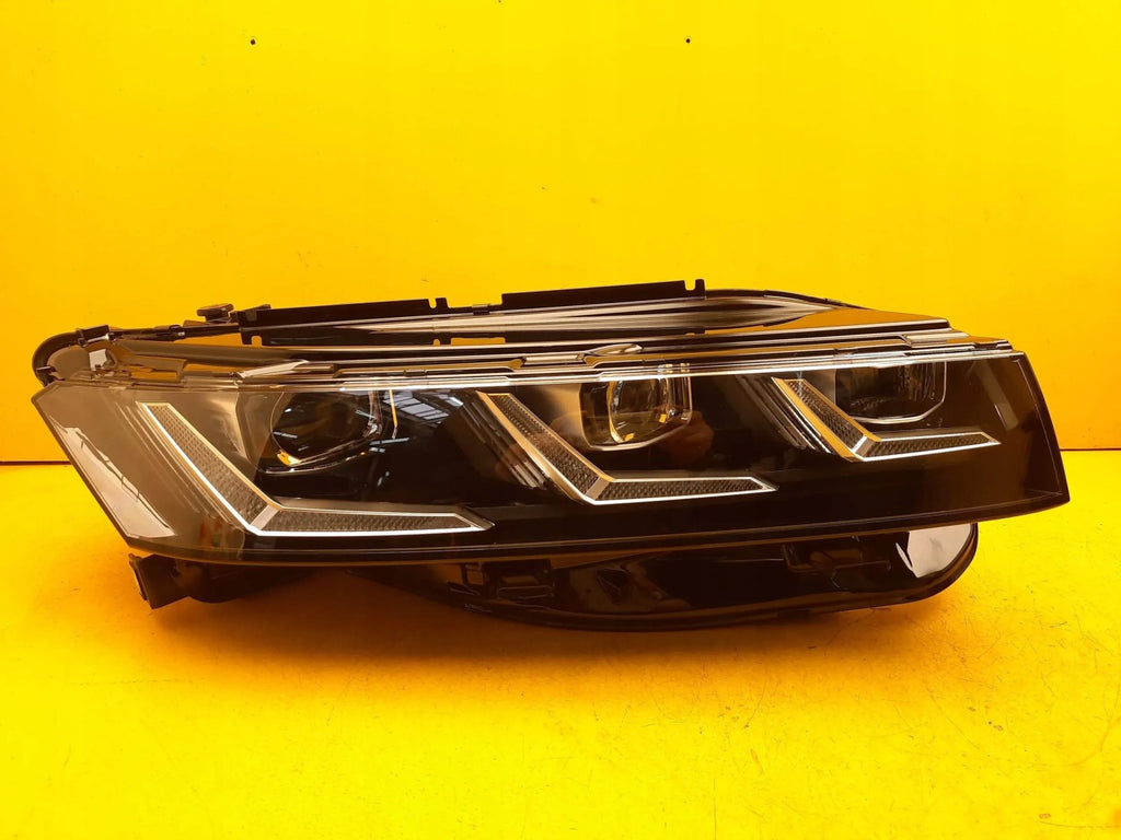 Frontscheinwerfer VW Touareg 761941082B LED Rechts Scheinwerfer Headlight SCH8273539349ct