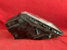 Laden Sie das Bild in den Galerie-Viewer, Frontscheinwerfer Hyundai Kona 92102-J9XXX LED Rechts Scheinwerfer Headlight SCH9242599904vc