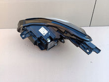 Laden Sie das Bild in den Galerie-Viewer, Frontscheinwerfer Renault Captur II 260104095R 013930-02 LED Rechts Headlight SCH4469191231tw