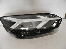 Laden Sie das Bild in den Galerie-Viewer, Frontscheinwerfer Dacia Sandero III Logan Jogger 260107920R LED Rechts Headlight