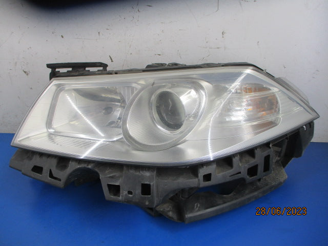 Frontscheinwerfer 8200412741A Links Scheinwerfer Headlight