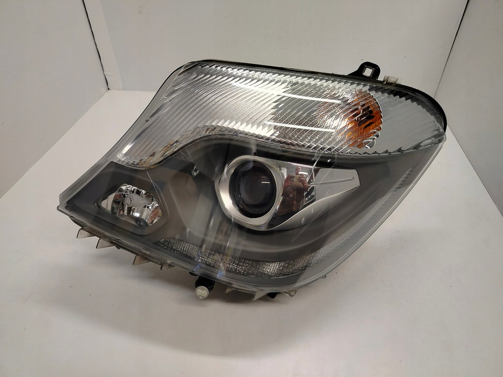 Frontscheinwerfer Mercedes-Benz Sprinter A9068206200 LED Links Headlight