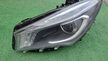 Laden Sie das Bild in den Galerie-Viewer, Frontscheinwerfer Mercedes-Benz Cla A1179065100 Bi-Xenon Links Headlight SCH8179782224km