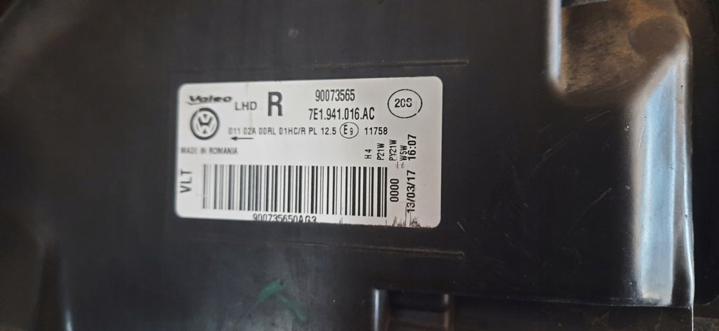 Frontscheinwerfer VW T6 7E1941015AD 7E1941016AD Halogen Rechts oder Links SCH4724834432wr