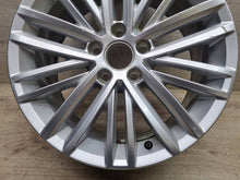 Laden Sie das Bild in den Galerie-Viewer, 1x Alufelge 17 Zoll 5x112 1Q0601025C VW Rim Wheel FEL8574610457cu