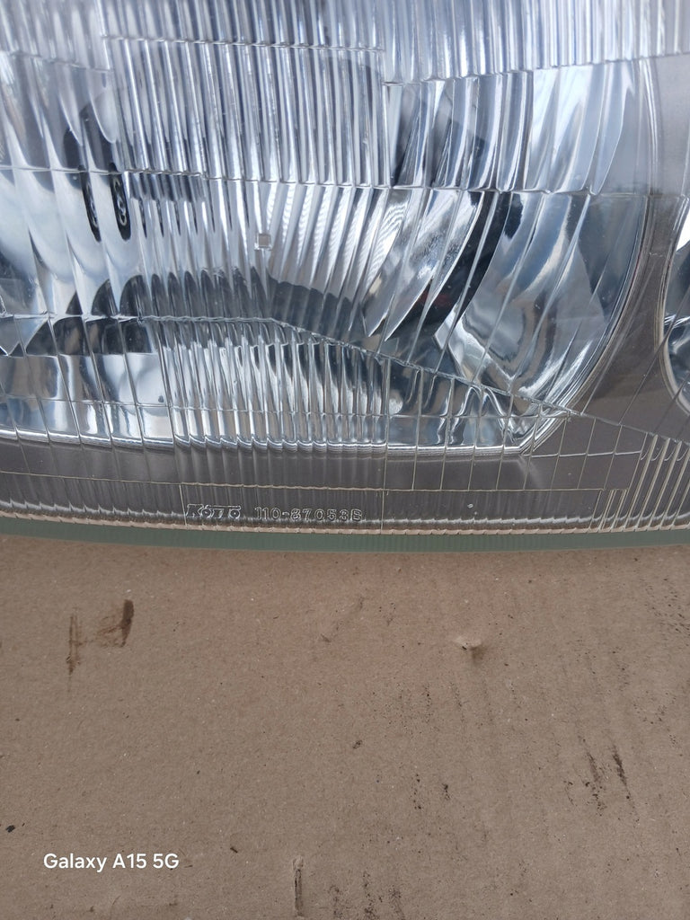 Frontscheinwerfer Mitsubishi Delica Space Gear Ein Satz Scheinwerfer Headlight