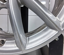 Laden Sie das Bild in den Galerie-Viewer, 1x Alufelge 17 Zoll 7.5" 5x112 52ET Glanz Silber 6856061 BMW F45 F48 Rim Wheel FEL2661765198tg