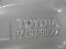 Laden Sie das Bild in den Galerie-Viewer, 1x Alufelge 15 Zoll 4.5&quot; 4x100 35ET PZ493-90672 Toyota Aygo Rim Wheel