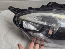 Laden Sie das Bild in den Galerie-Viewer, Frontscheinwerfer Volvo V40 31283327 Rechts Scheinwerfer Headlight SCH8543578000in