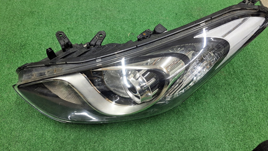 Frontscheinwerfer Hyundai I30 303030 Links Scheinwerfer Headlight