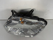 Laden Sie das Bild in den Galerie-Viewer, Frontscheinwerfer Dacia Duster 2606000069R Links Scheinwerfer Headlight SCH1262077488xo