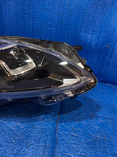 Laden Sie das Bild in den Galerie-Viewer, Frontscheinwerfer Ford Kuga III LV4B-13E016-AR LED Rechts Scheinwerfer Headlight SCH5038641003ti