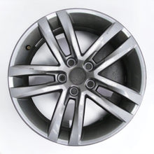 Laden Sie das Bild in den Galerie-Viewer, 1x Alufelge 16 Zoll 7.0&quot; 5x100 46ET Glanz Silber 6C0601025J VW Polo Rim Wheel