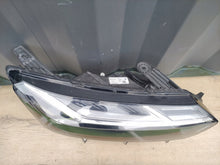 Laden Sie das Bild in den Galerie-Viewer, Frontscheinwerfer Dacia Sandero III Logan 260102586R LED Rechts Headlight SCH2610663372ic
