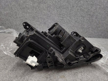 Laden Sie das Bild in den Galerie-Viewer, Frontscheinwerfer Mercedes-Benz X156 A1569062300 Links Scheinwerfer Headlight SCH7561785605nx