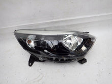 Laden Sie das Bild in den Galerie-Viewer, Frontscheinwerfer Renault Captur I 260105066R 030128120200 LED Rechts Headlight