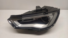 Laden Sie das Bild in den Galerie-Viewer, Frontscheinwerfer Audi A3 8V0941031 Xenon Links Scheinwerfer Headlight