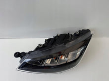 Laden Sie das Bild in den Galerie-Viewer, Frontscheinwerfer Seat Ibiza V 6F1941005E Links Scheinwerfer Headlight SCH3398121703za