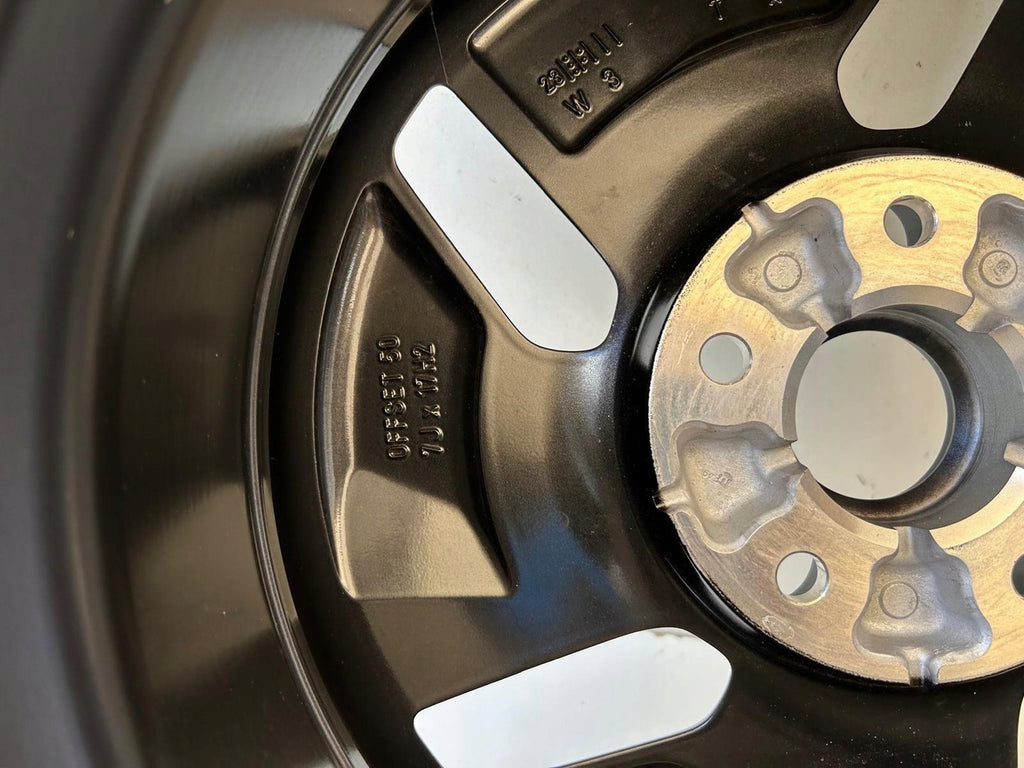 1x Alufelge 17 Zoll 7.0" 5x114.3 50ET Glanz Graphit 52910-DD100 Hyundai Kona Mg