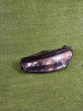 Laden Sie das Bild in den Galerie-Viewer, Frontscheinwerfer Skoda Fabia IV 6VB941015 Links Scheinwerfer Headlight SCH2878677647ws
