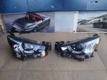 Laden Sie das Bild in den Galerie-Viewer, Frontscheinwerfer Mazda II Full LED Ein Stück (Rechts oder Links) Headlight