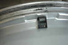 Load image into Gallery viewer, 4x Alufelge 17 Zoll 7.5" 5x112 40ET Glanz Silber A2134011200 Mercedes-Benz FEL9305230009im