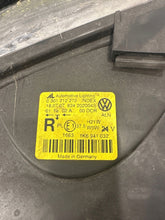Load image into Gallery viewer, Frontscheinwerfer VW Golf V 1K6941032 0301212272 Xenon Rechts Headlight SCH8875468944ux