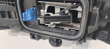 Laden Sie das Bild in den Galerie-Viewer, Frontscheinwerfer Mercedes-Benz W206 A2069065304 LED Links Headlight SCH2254829840eq