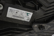 Laden Sie das Bild in den Galerie-Viewer, Frontscheinwerfer Peugeot 308 98516735 Rechts Scheinwerfer Headlight