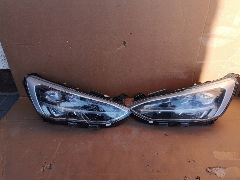 Frontscheinwerfer Ford Focus JX7B-13E014-AD JX7B-13E015-AD Ein Satz Headlight SCH2088822718ng