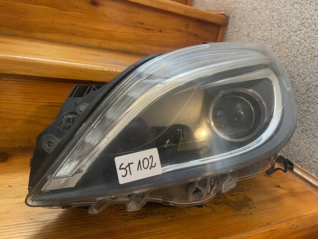 Frontscheinwerfer Mercedes-Benz W246 A2468200761 Xenon Links Headlight