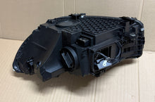 Laden Sie das Bild in den Galerie-Viewer, Frontscheinwerfer Mercedes-Benz W206 A2069068204 LED Rechts Headlight SCH3372029758oe