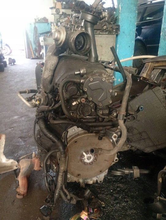Motor VW Transporter Caravelle AXD 2.5 130PS 96kW 2005 Diesel Engine Unkomplett MOT5860271963kh