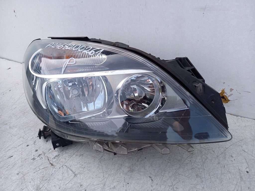 Frontscheinwerfer Mercedes-Benz W246 A2468200261 LED Rechts Headlight