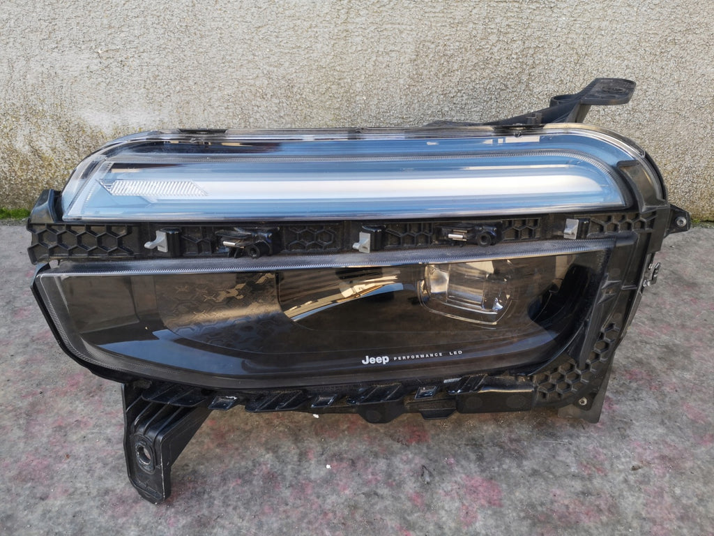 Frontscheinwerfer Jeep 52218721 Links Scheinwerfer Headlight SCH4519516094wg