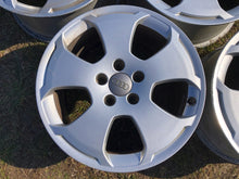 Load image into Gallery viewer, 4x Alufelge 17 Zoll 7.5&quot; 5x112 56ET Glanz Silber 8P0601025C Audi A3 Tt Rim Wheel