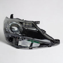 Laden Sie das Bild in den Galerie-Viewer, Frontscheinwerfer Toyota Auris 81110-02E21 LED Rechts Scheinwerfer Headlight