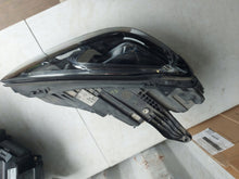 Laden Sie das Bild in den Galerie-Viewer, Frontscheinwerfer Mercedes-Benz Gle A1679065806 Rechts Scheinwerfer Headlight SCH3822673805qq
