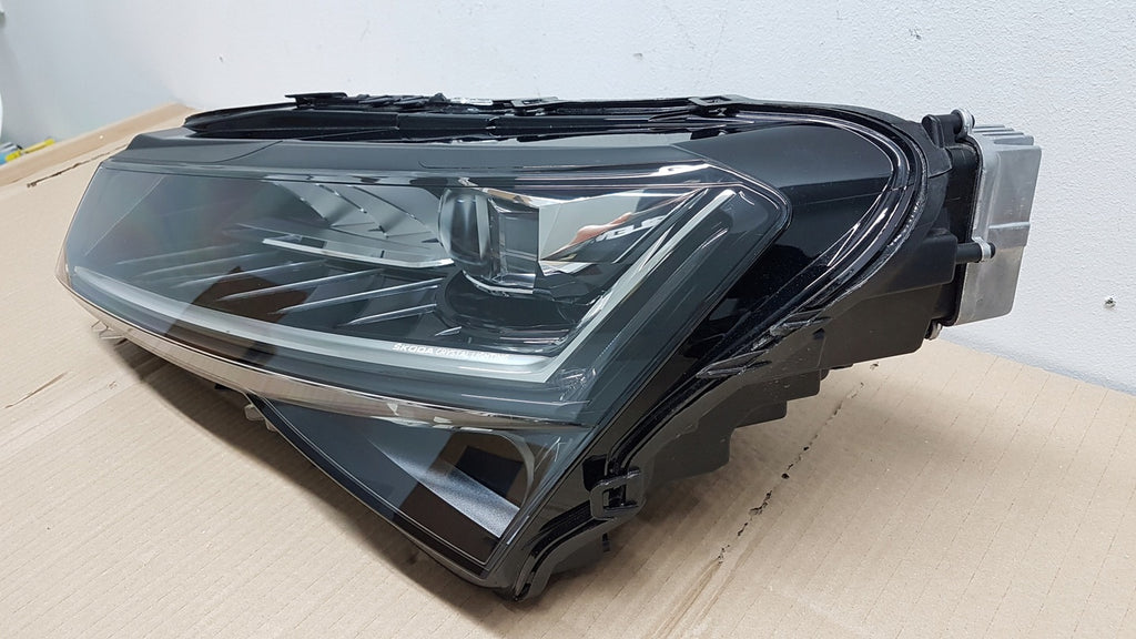 Frontscheinwerfer Skoda Superb III 3V1941015E Full LED Links Headlight