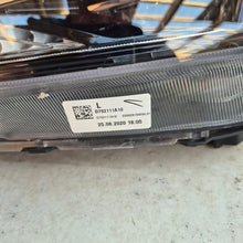 Load image into Gallery viewer, Frontscheinwerfer Hyundai Tucson 92101-D7700 Full LED Links Headlight