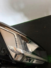 Load image into Gallery viewer, Frontscheinwerfer Audi Q2 81A941034 LED Rechts Scheinwerfer Headlight