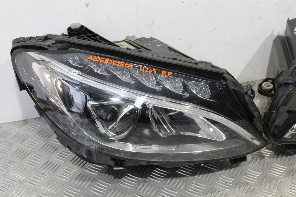 Frontscheinwerfer Mercedes-Benz W205 A2059062604 LED Rechts Headlight SCH4034940459tb