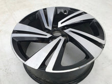Load image into Gallery viewer, 1x Alufelge 18 Zoll 7.0&quot; 5x100 49ET 2GM601025H VW T-Cross Rim Wheel