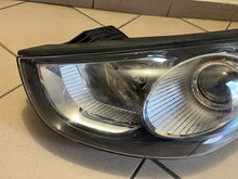 Laden Sie das Bild in den Galerie-Viewer, Frontscheinwerfer Hyundai Ix35 92101-2Y Links Scheinwerfer Headlight