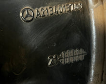 Laden Sie das Bild in den Galerie-Viewer, 1x Alufelge 18 Zoll 8.0&quot; 5x112 43ET Glanz Schwarz A2134013700 Mercedes-Benz W213